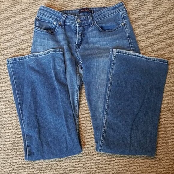 Levi's 528 Jeans Mid Rise Curvy Cut Bootcut WOMEN'S 9M Juniors Denim WOMAN'S - Picture 3 of 13